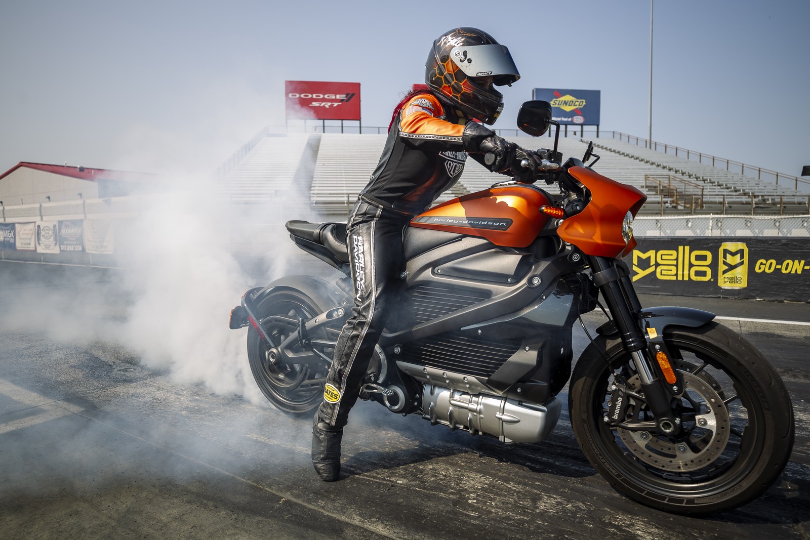 HARLEY-DAVIDSON LIVEWIRE ESTABELECE NOVO RECORDE MUNDIAL DE VELOCIDADE EM COMPETIÇÃO DE CORRIDA, foto 1