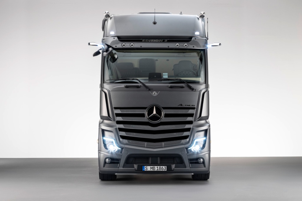 MERCEDES-BENZ TRUCKS LANÇA CAMINHÕES PARA CONQUISTAR NOVOS MERCADOS, foto 2