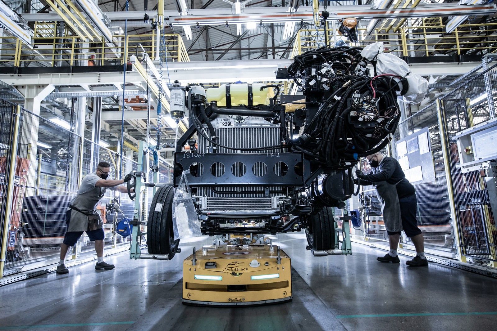 MERCEDES-BENZ INAUGURA A PRIMEIRA FÁBRICA 4.0 DE CHASSIS DE ÔNIBUS DO BRASIL, foto 1