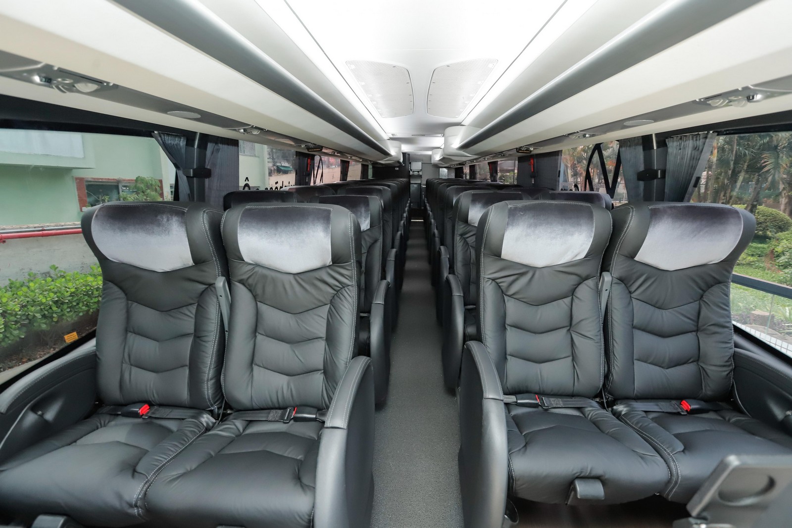 ÔNIBUS VIP EQUIPA A FROTA DA VW CAMINHÕES E ÔNIBUS, foto 2