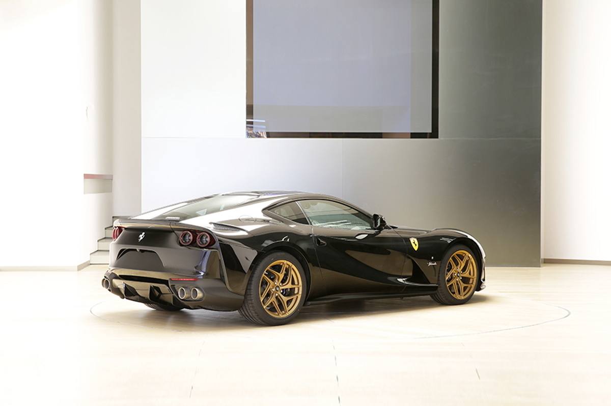 FERRARI TAILOR MADE APRESENTA UM ATRAENTE EXEMPLAR ÚNICO DO F812 SUPERFAST, foto 1