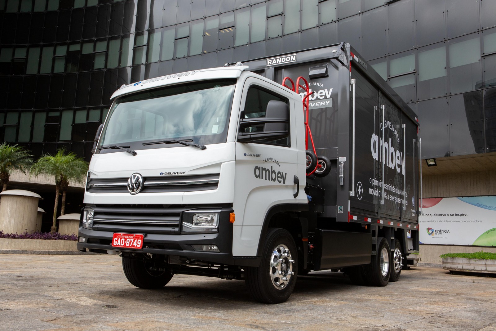 100 CAMINHÕES ELÉTRICOS EM 2021: AMBEV E VW CAMINHÕES FECHAM PARCERIA PARA ENTREGA DOS PRIMEIROS E-DELIVERY, foto 1