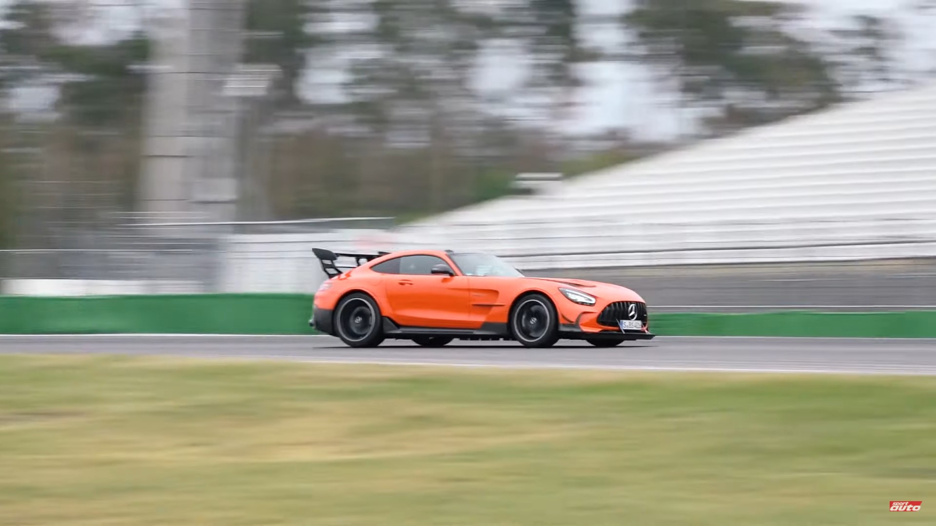 MERCEDES-AMG GT BLACK SERIES MOSTRA O SEU POTENCIAL EM HOCKENHEIM, foto 4