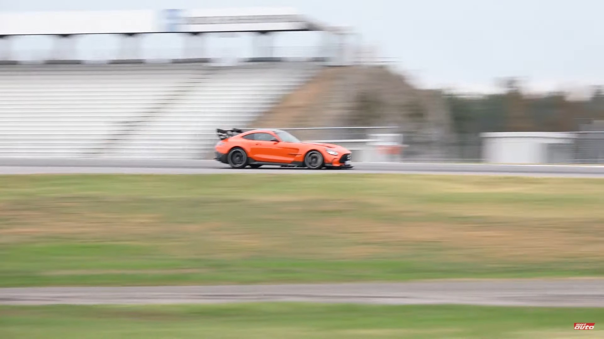 MERCEDES-AMG GT BLACK SERIES MOSTRA O SEU POTENCIAL EM HOCKENHEIM, foto 5