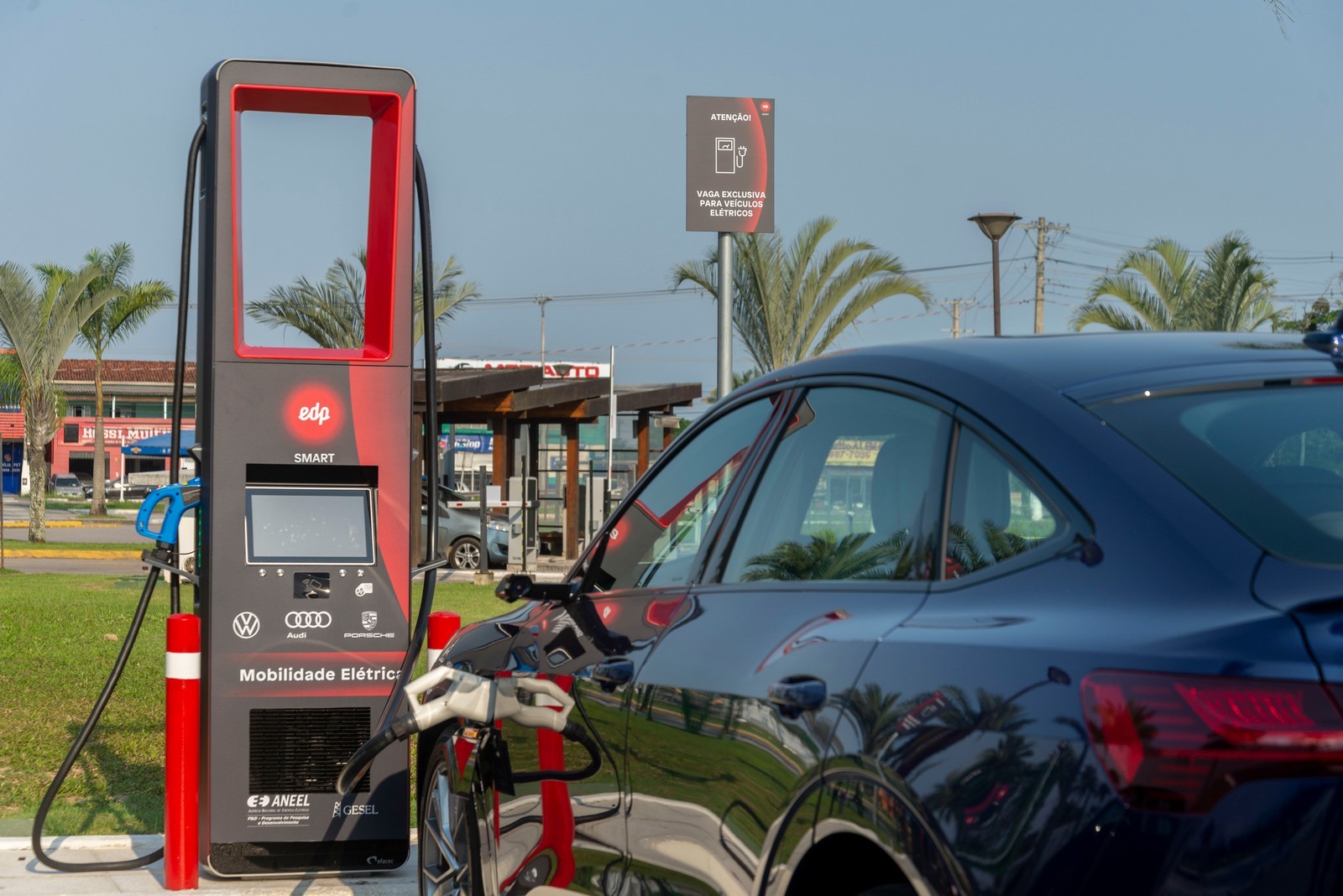 VOLKSWAGEN, AUDI, PORSCHE E EDP INAUGURAM SEU PRIMEIRO ELETROPOSTO, foto 13