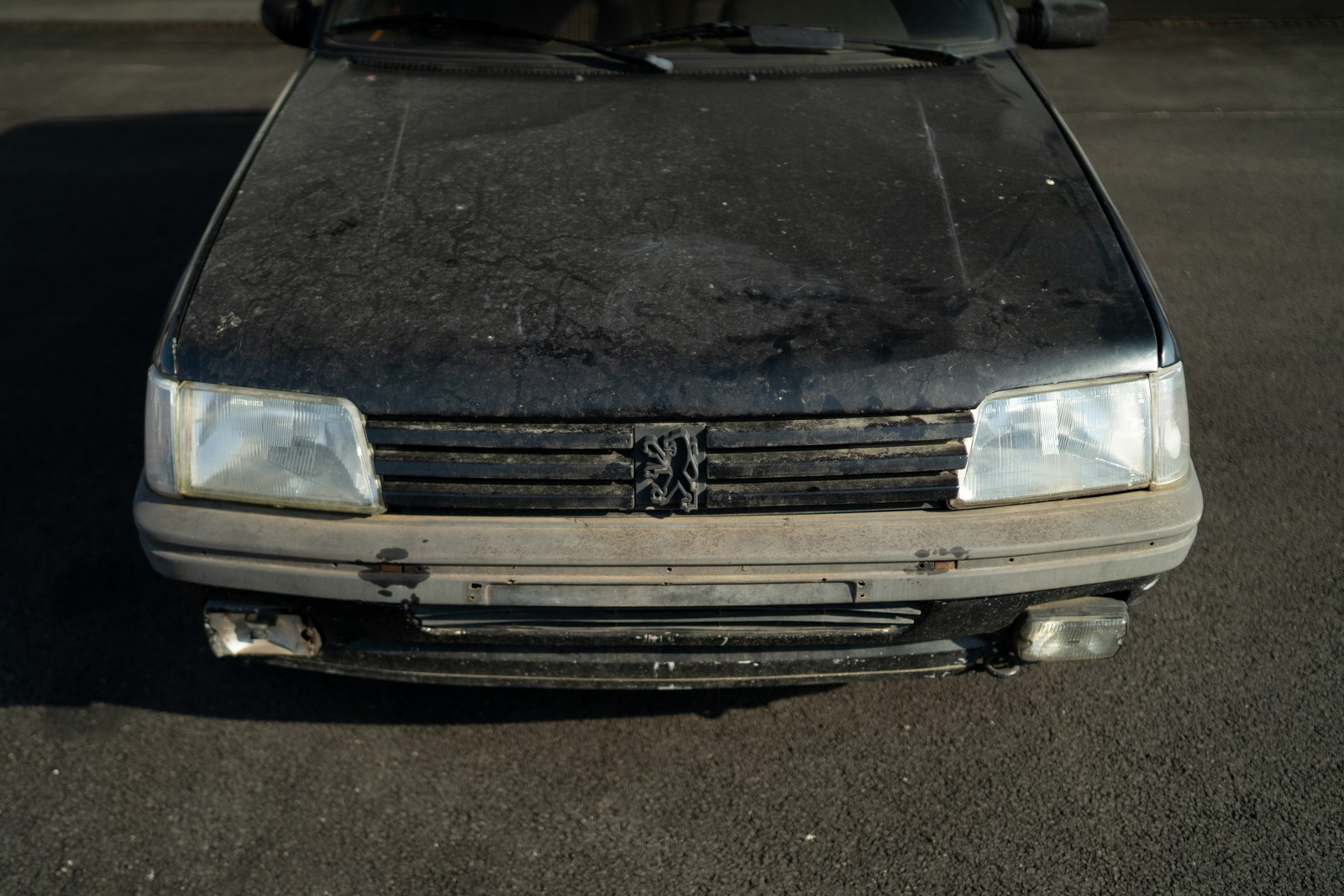 SOCHAUX, FRANÇA: OFICINAS DO PEUGEOT ADVENTURE MUSEUM COMEÇAM A RESTAURAR VEÍCULOS ICÔNICOS DA MARCA. 205 GTI É O ESTREANTE, foto 4