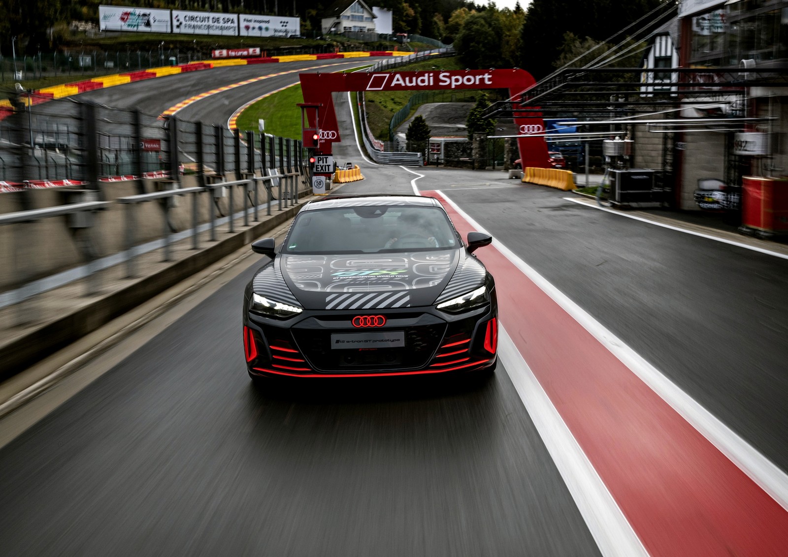 AUDI RS E-TRON GT PROTOTYPE: ADIANTANDO O PRIMEIRO RS ELÉTRICO, foto 2