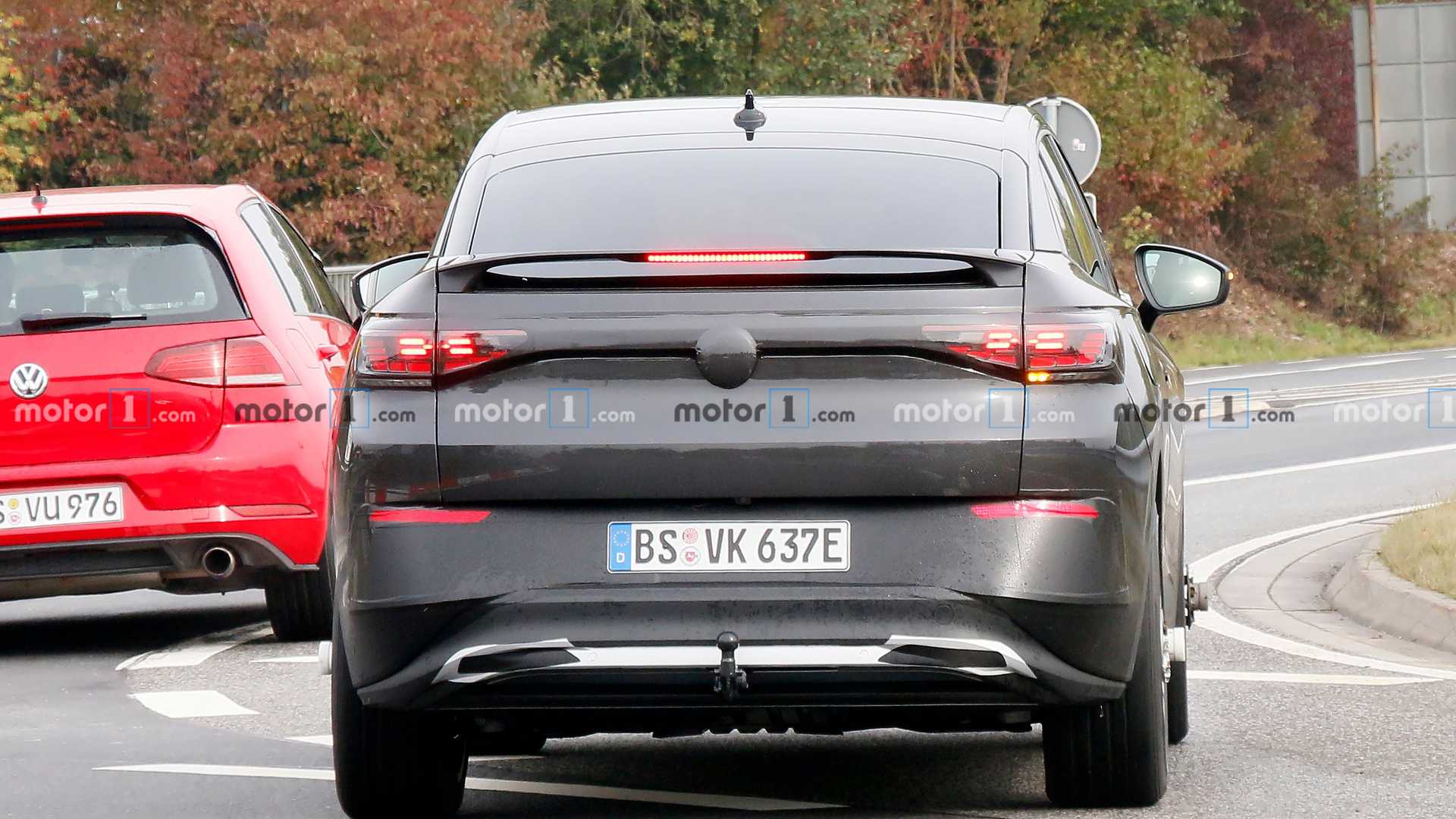 VOLKSWAGEN ID.5: O IRMÃO COUPE DO ID.4 JÁ ESTÁ RODANDO EM NÜRBURGRING, foto 13