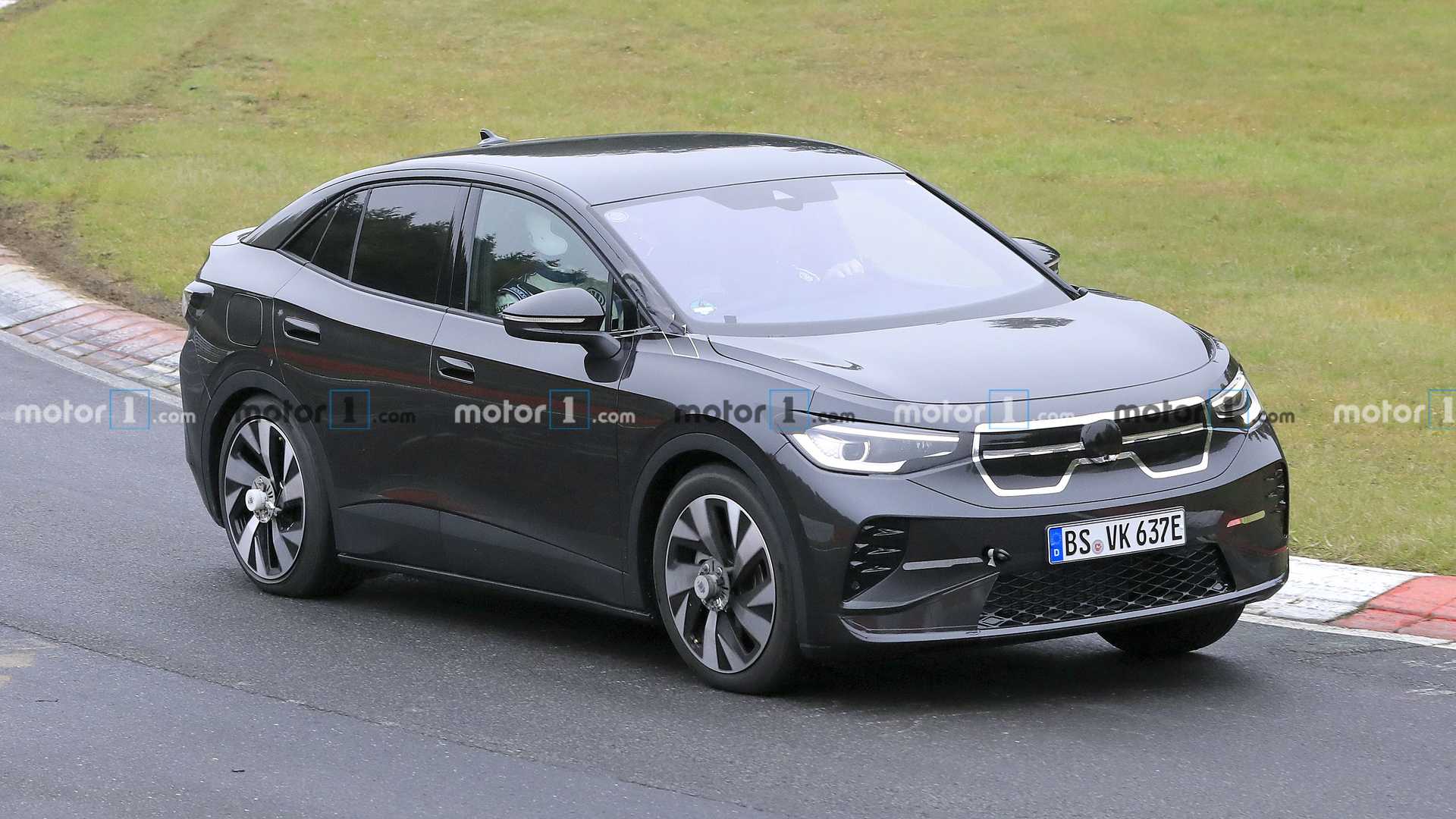 VOLKSWAGEN ID.5: O IRMÃO COUPE DO ID.4 JÁ ESTÁ RODANDO EM NÜRBURGRING, foto 20