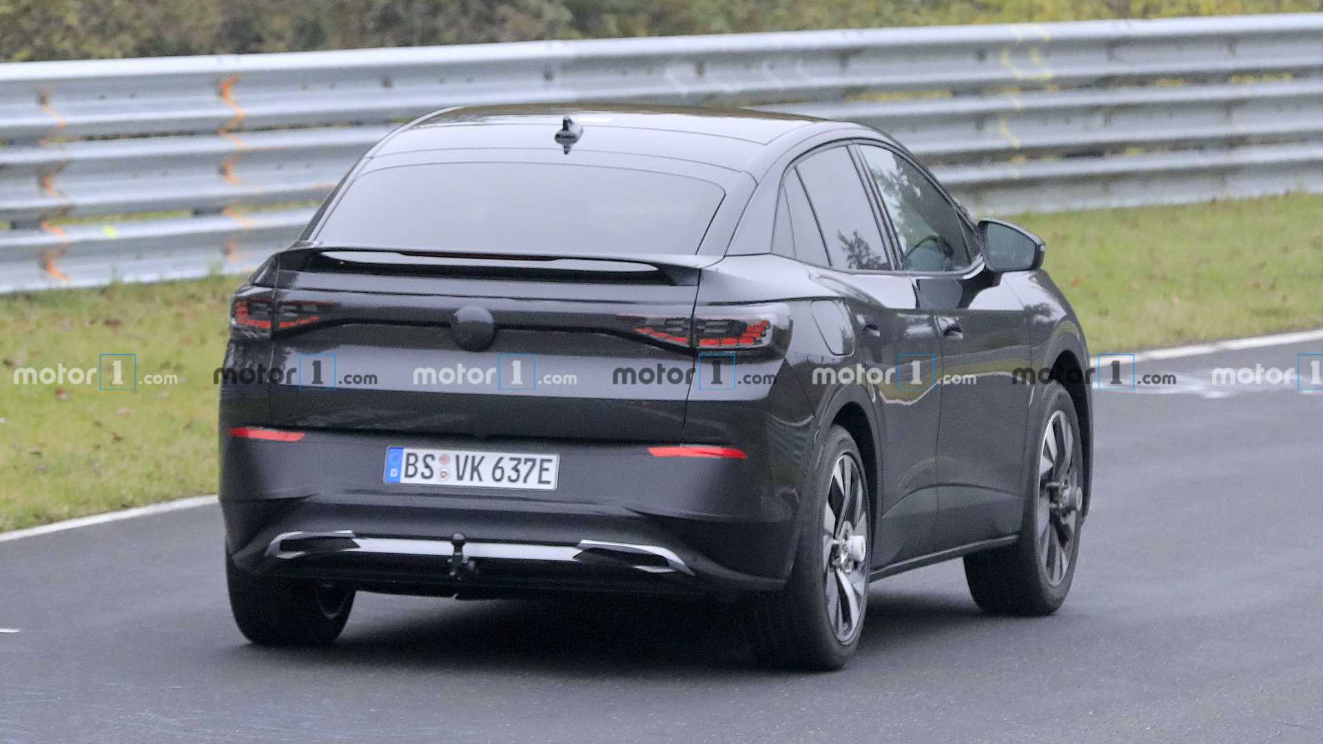 VOLKSWAGEN ID.5: O IRMÃO COUPE DO ID.4 JÁ ESTÁ RODANDO EM NÜRBURGRING, foto 28