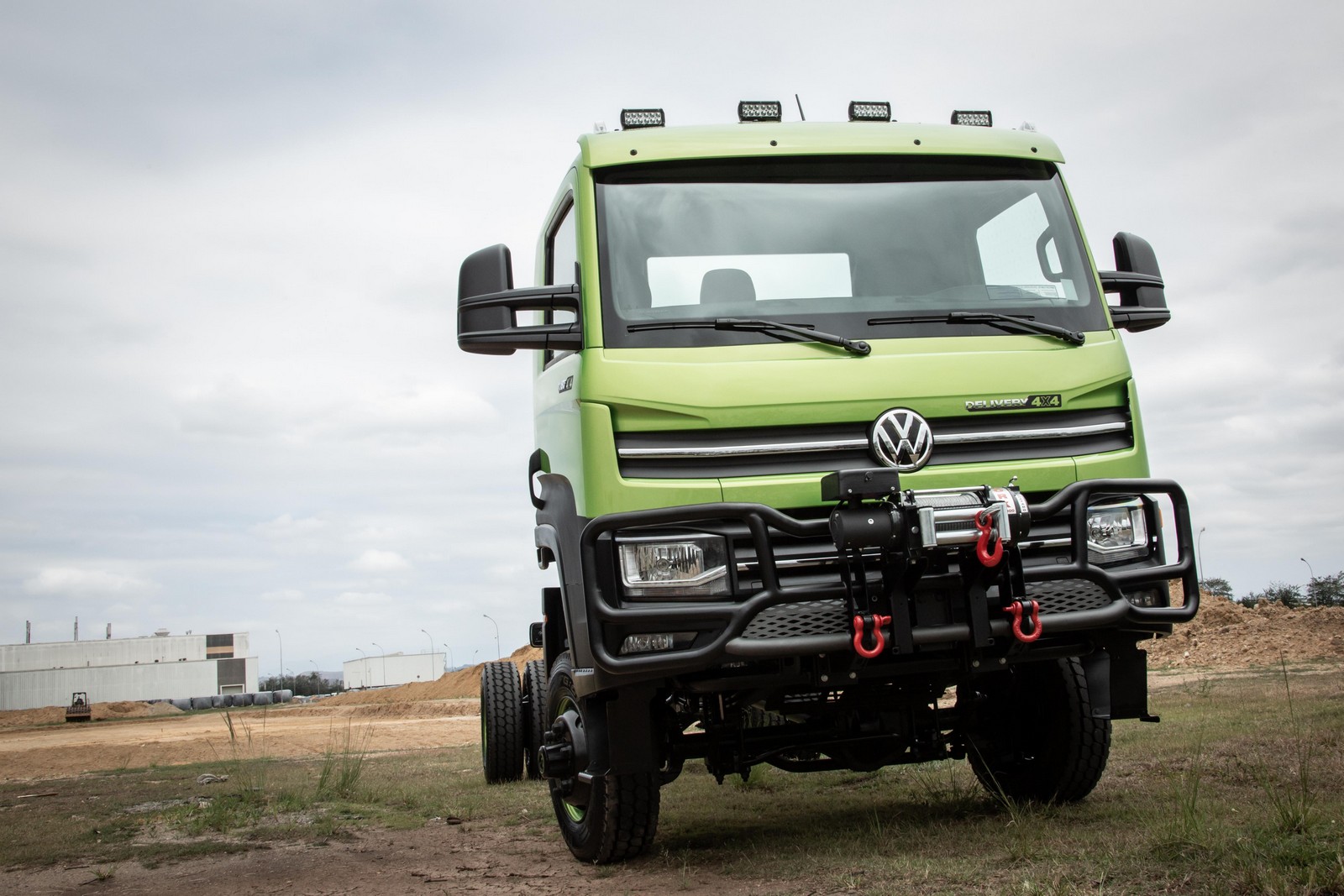 ÚNICO CAMINHÃO LEVE COM TRAÇÃO INTEGRAL DO PAÍS, VOLKSWAGEN DELIVERY 11.180 4X4 CHEGA AO MERCADO, foto 2