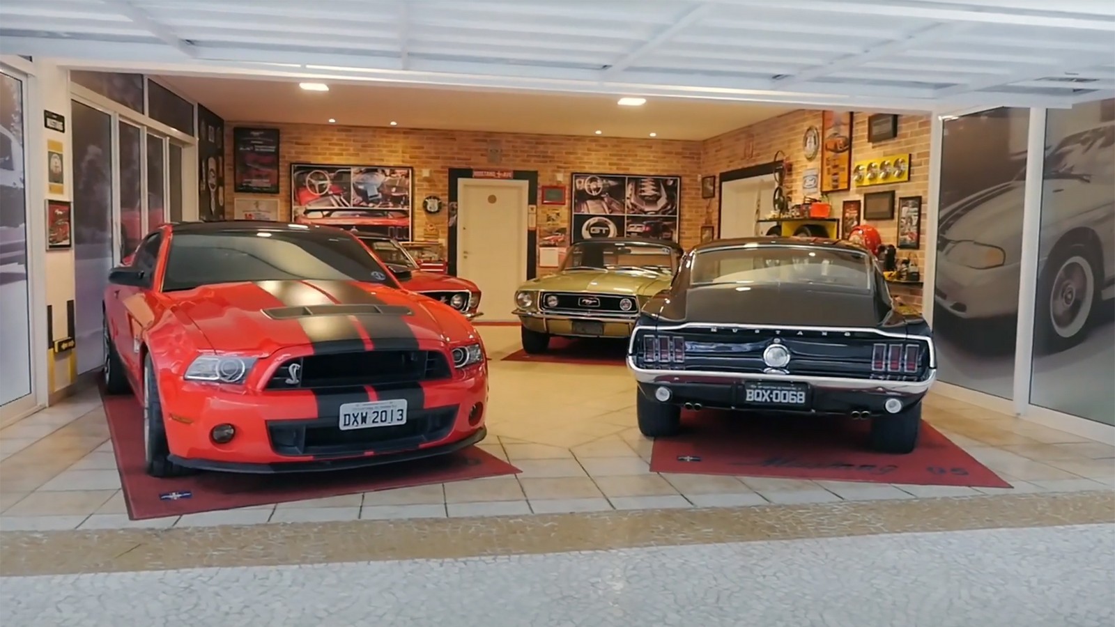 EMPRESÁRIO MONTA COLEÇÃO E GARAGEM TEMÁTICA DEDICADA AO MUSTANG, foto 1