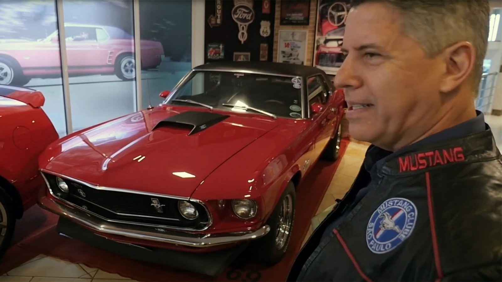 EMPRESÁRIO MONTA COLEÇÃO E GARAGEM TEMÁTICA DEDICADA AO MUSTANG, foto 4