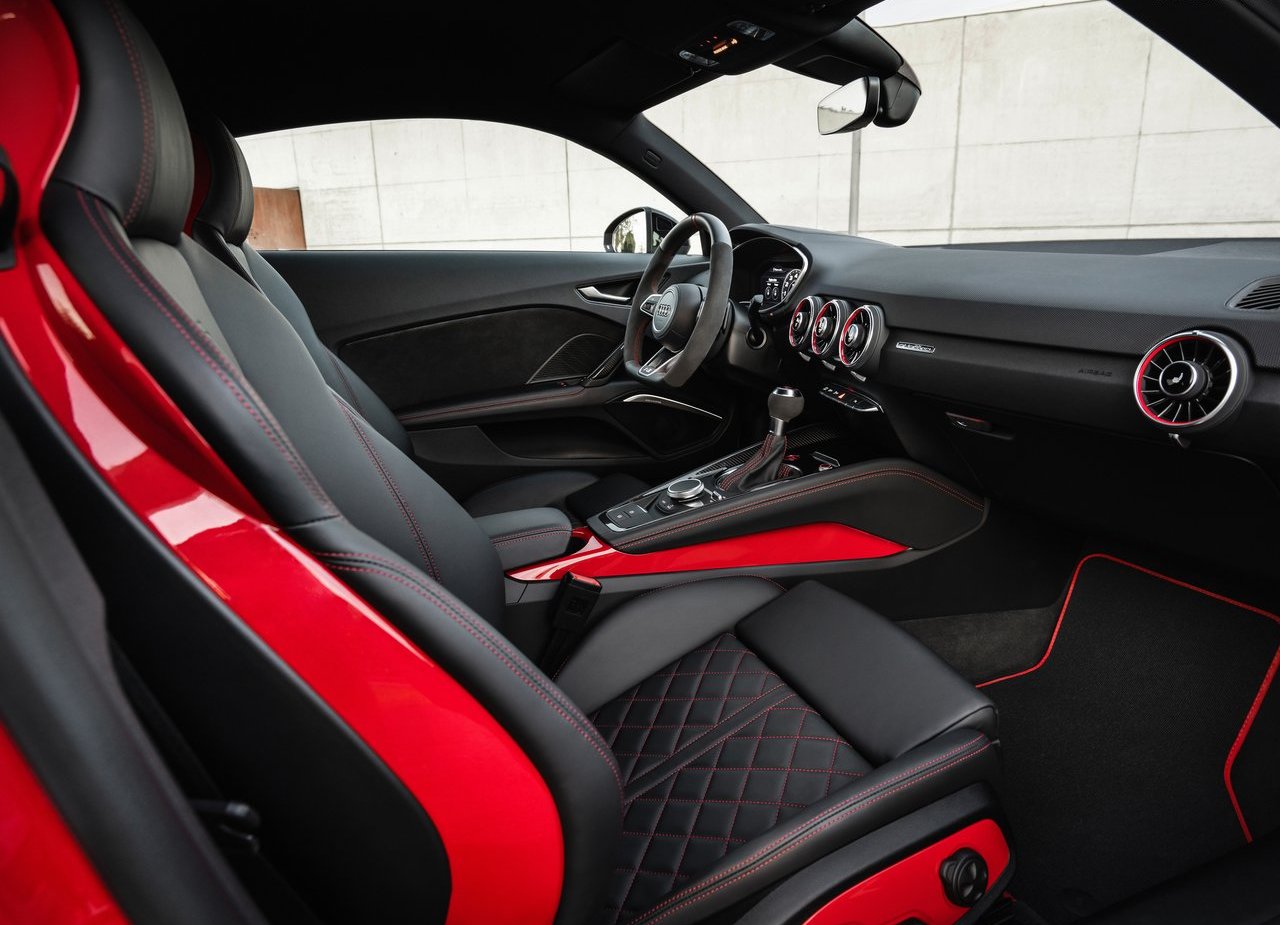 AUDI TTS COMPETITION PLUS: MAIS POTENTE E CHAMATIVO, foto 11