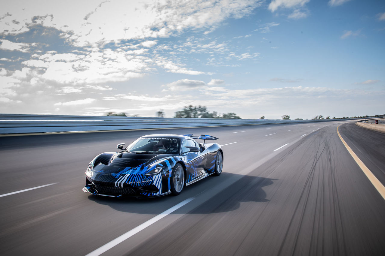 PININFARINA BATTISTA DESCARREGA SEUS MAIS DE 1.900 CV NO ASFALTO DO CIRCUITO DE NARDÒ, foto 5