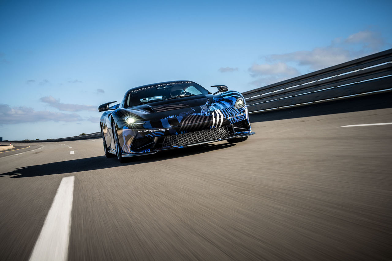PININFARINA BATTISTA DESCARREGA SEUS MAIS DE 1.900 CV NO ASFALTO DO CIRCUITO DE NARDÒ, foto 6