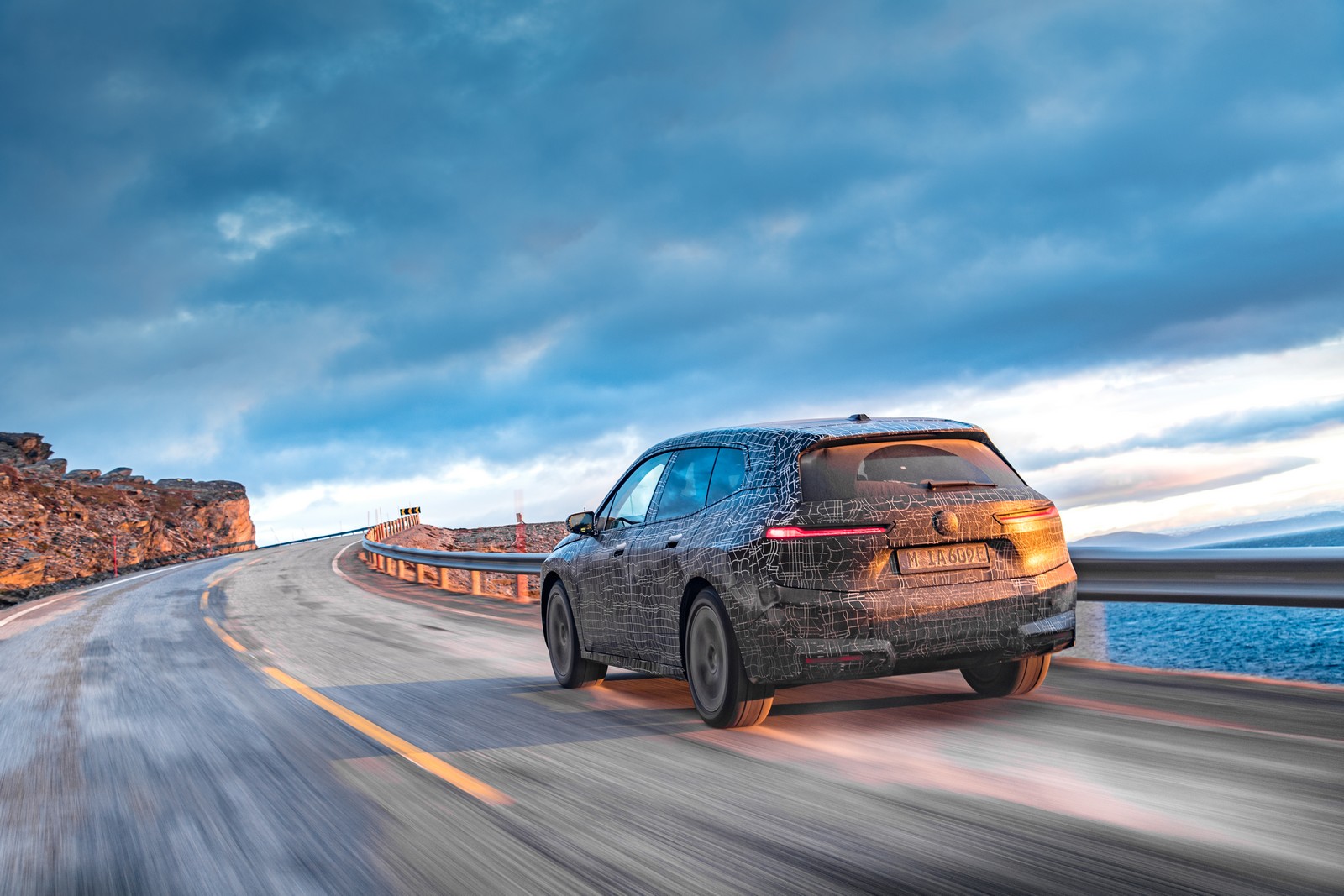 TESTE DE RESISTÊNCIA NO CABO NORTE: BMW iX PASSA POR TESTES FINAIS DE INVERNO, foto 5