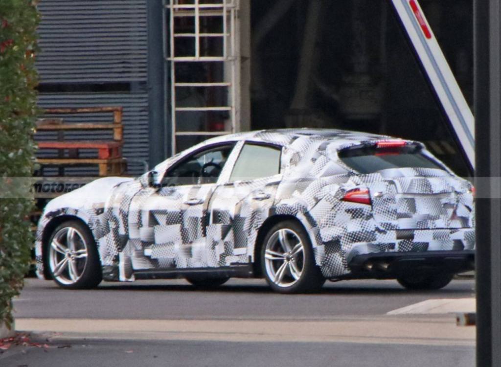 SURGEM AS PRIMEIRAS MULAS DE TESTES DO FERRARI PUROSANGUE BASEADAS NA CARROCERIA DO MASERATI LEVANTE, foto 2