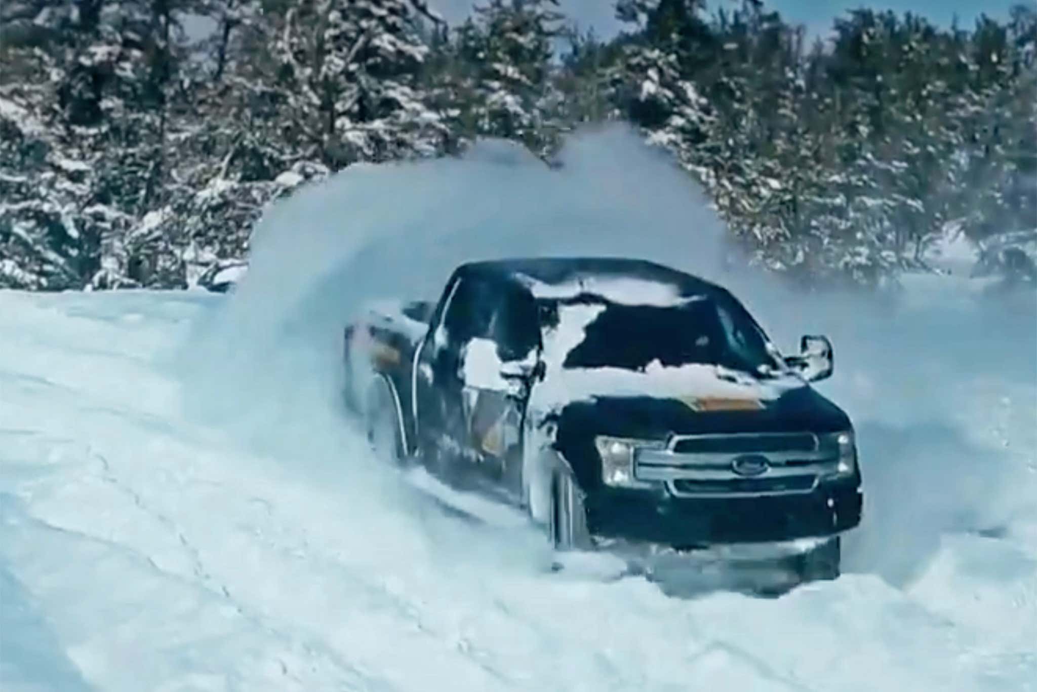 FORD F-150 ELÉTRICA JÁ ESTÁ SENDO TESTADA NO RIGOROSO INVERNO, foto 1