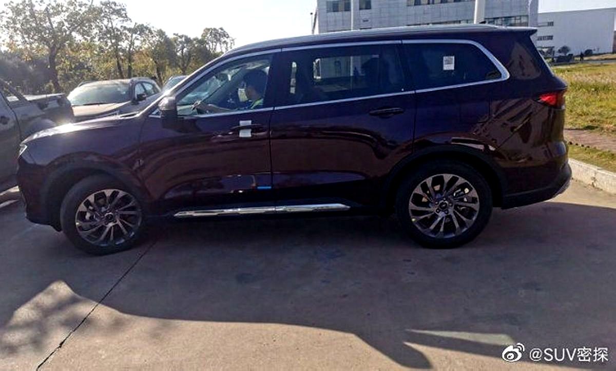 NOVAS FOTOS FLAGRANTES DO FORD EQUATOR 2021 REVELAM UM INTERIOR LUXUOSO E TECNOLÓGICO, foto 4