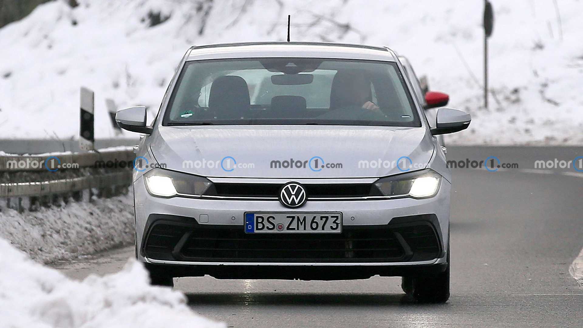 VOLKSWAGEN POLO 2022: DETALHES EM FOTOS FLAGRANTES NA EUROPA, foto 1