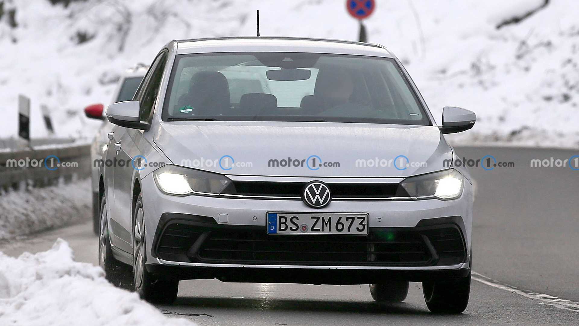 VOLKSWAGEN POLO 2022: DETALHES EM FOTOS FLAGRANTES NA EUROPA, foto 2