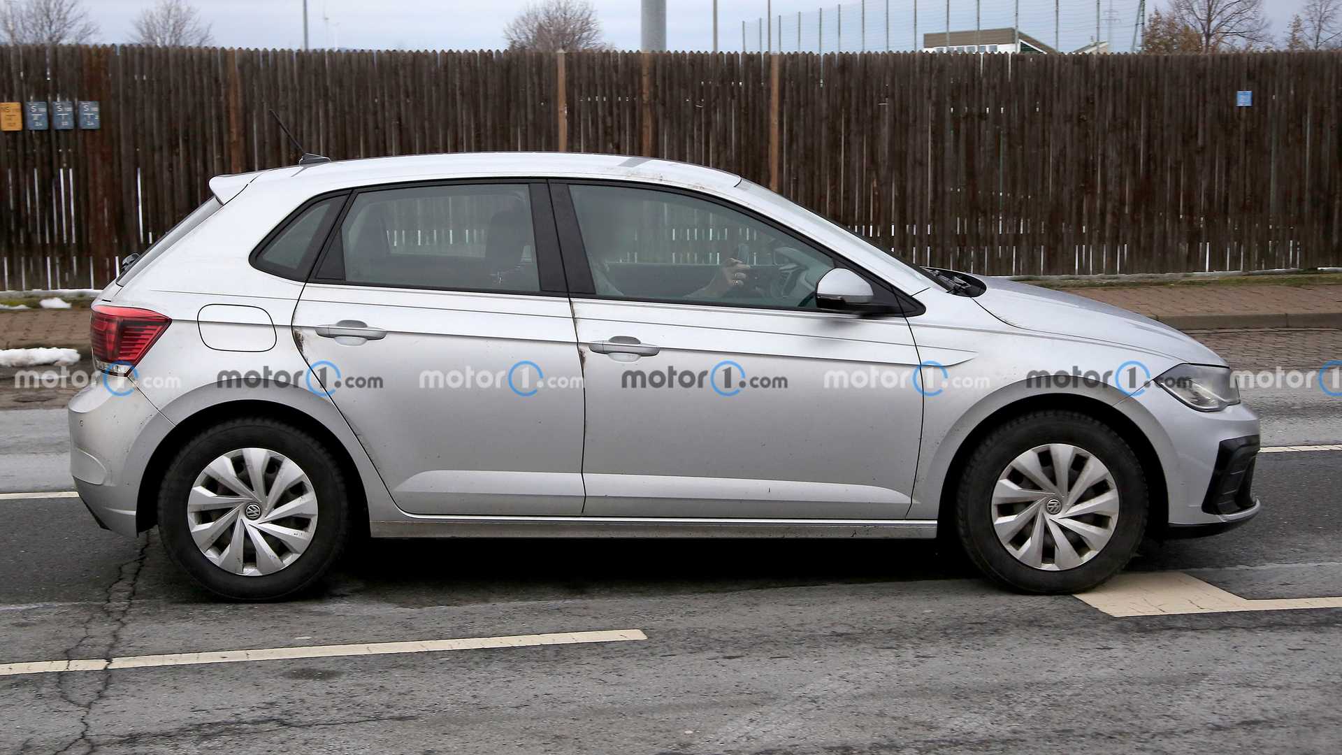VOLKSWAGEN POLO 2022: DETALHES EM FOTOS FLAGRANTES NA EUROPA, foto 16