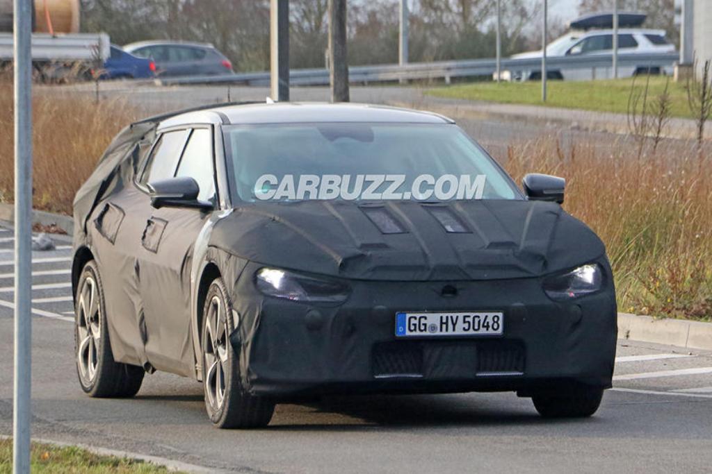 NOVO CARRO ELÉTRICO DA KIA QUE ESTREARÁ EM 2021 SEGUE PERDENDO CAMUFLAGEM, foto 1