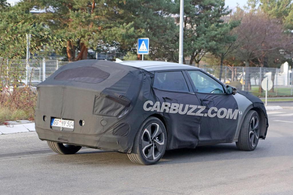 NOVO CARRO ELÉTRICO DA KIA QUE ESTREARÁ EM 2021 SEGUE PERDENDO CAMUFLAGEM, foto 4
