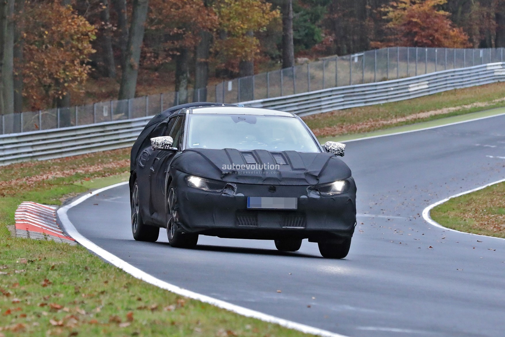 NOVO CARRO ELÉTRICO DA KIA QUE ESTREARÁ EM 2021 SEGUE PERDENDO CAMUFLAGEM, foto 9