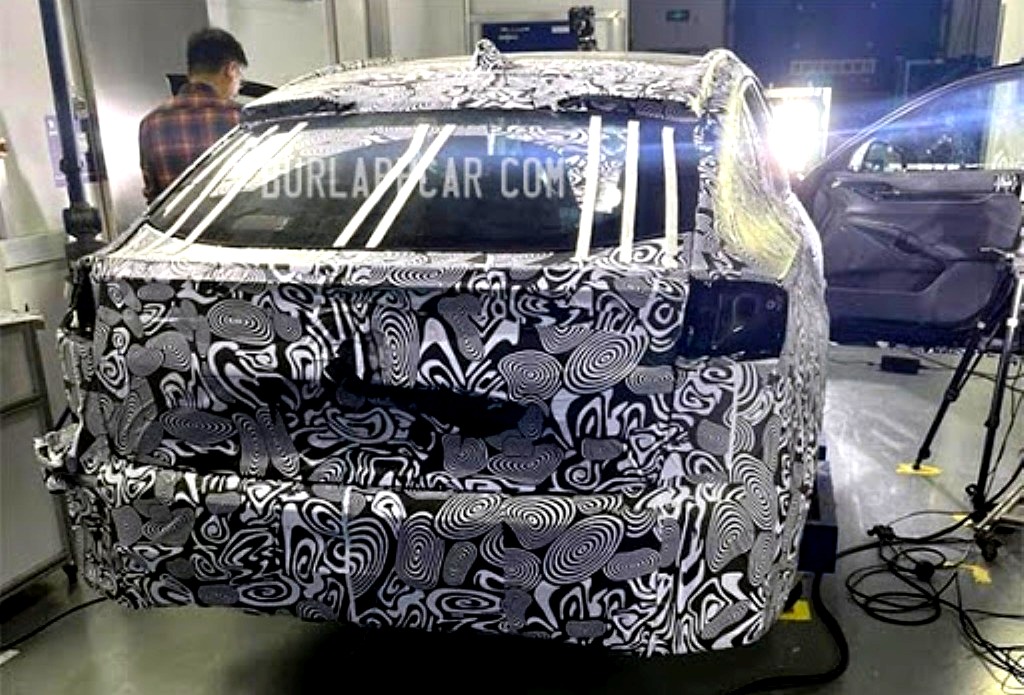 FORD MONDEO EVOS 2022: UM ATRAENTE SUV COUPE ESTÁ A CAMINHO, foto 3