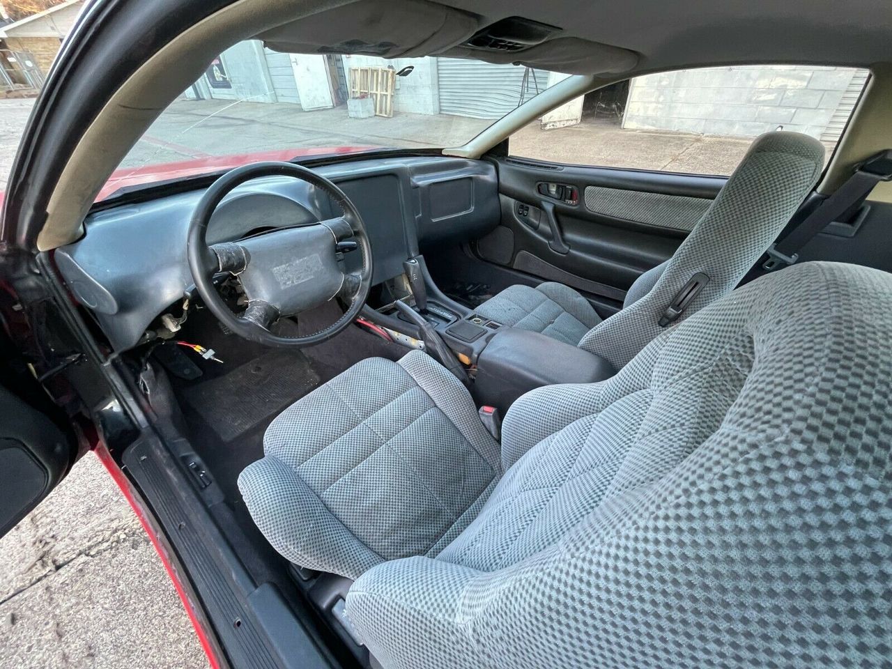 O RADICAL E FUTURISTA ‘KITT’ DO FILME KNIGHT RIDER 2000 ESTÁ À VENDA, foto 8