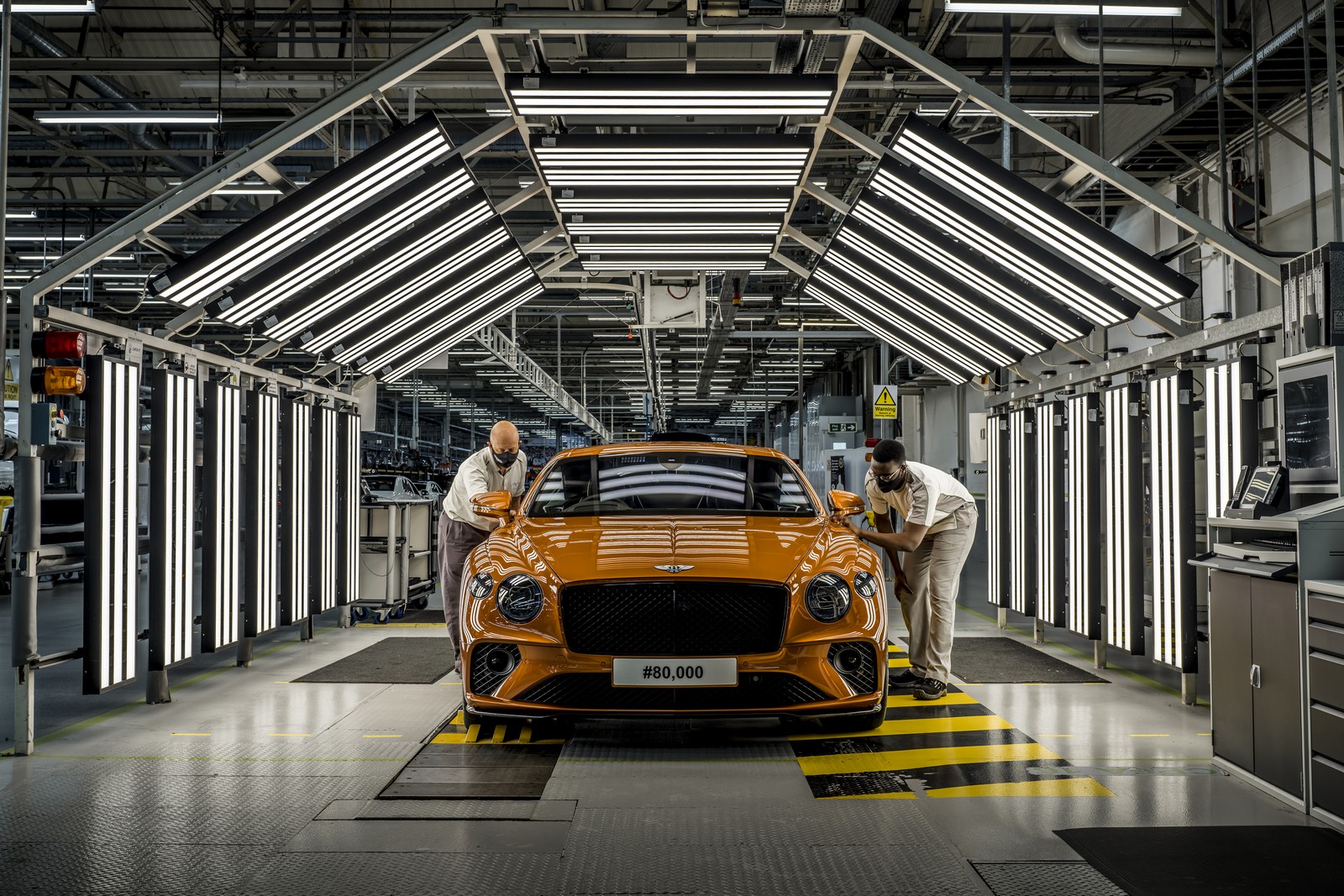 BENTLEY CONTINENTAL GT ALCANÇA SEU PARTICULAR RECORDE DE PRODUÇÃO, foto 4