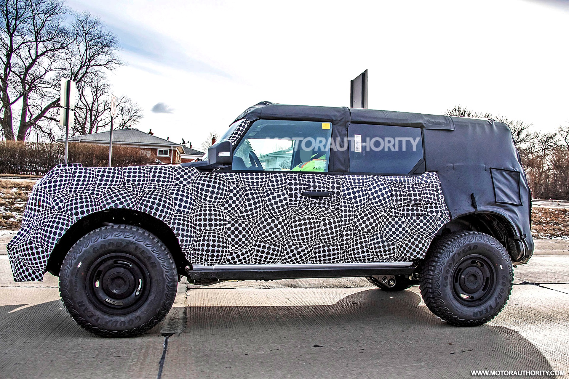 FUTURO FORD BRONCO HERITAGE EDITION 2022 FLAGRADO PELA PRIMEIRA VEZ, foto 2