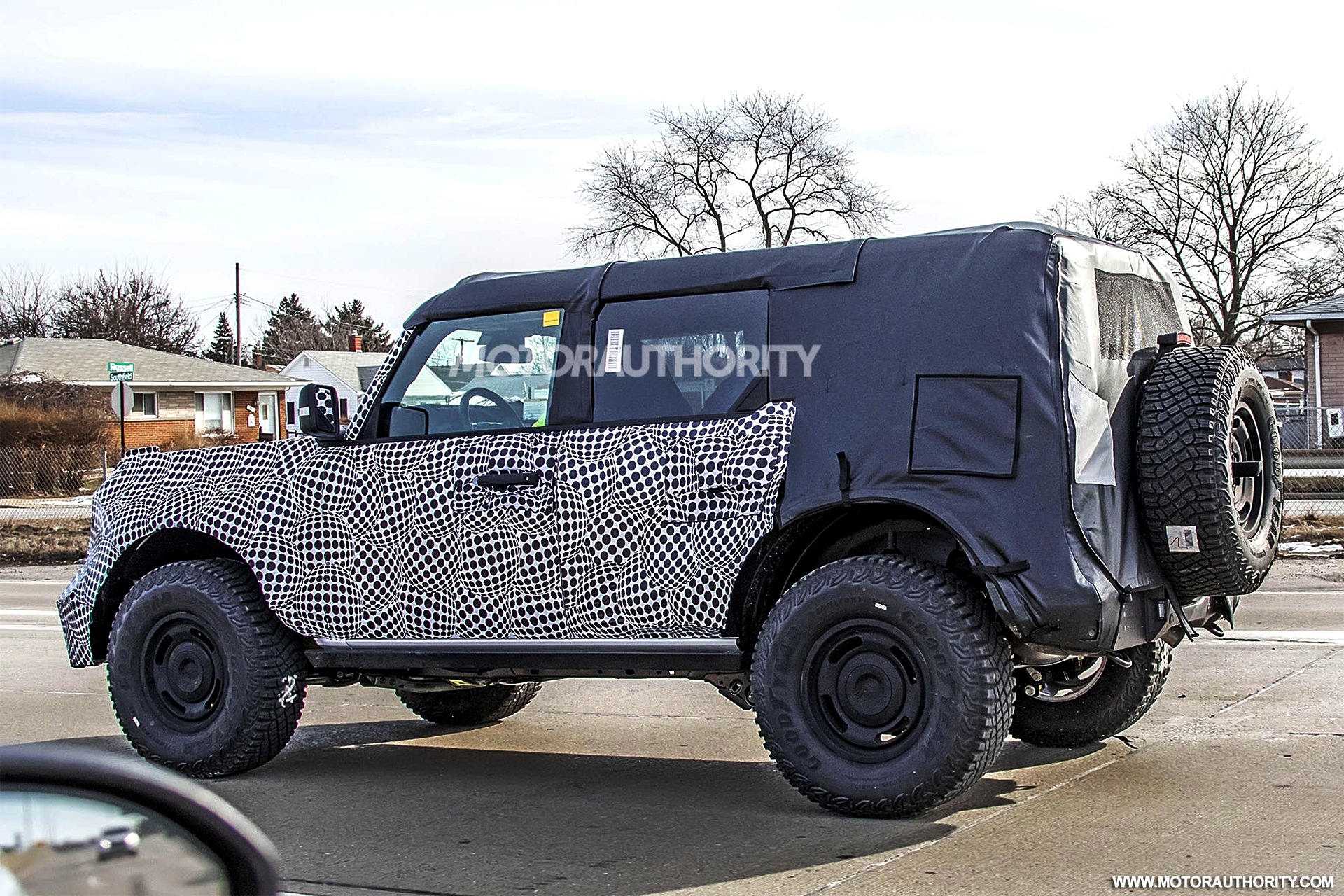 FUTURO FORD BRONCO HERITAGE EDITION 2022 FLAGRADO PELA PRIMEIRA VEZ, foto 3