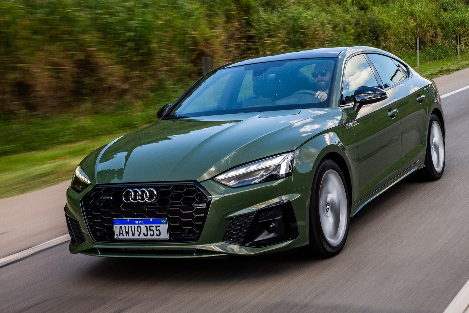 AUDI A5 SPORTBACK CHEGA AO BRASIL COM FARÓIS LED MATRIX E TRAÇÃO QUATTRO, foto 1