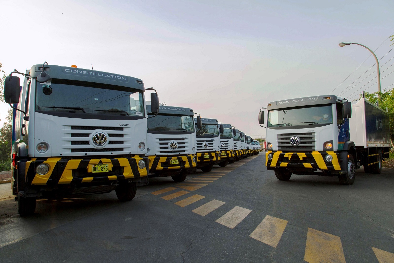 SOLVÍ RENOVA FROTA DA LIMPEZA COM CAMINHÕES VOLKSWAGEN NO PERU, foto 1
