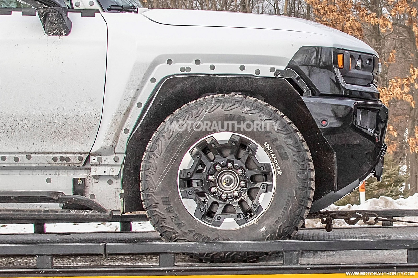 GMC HUMMER EV MOSTRA SUA CAPACIDADE SOBRE A NEVE, foto 11