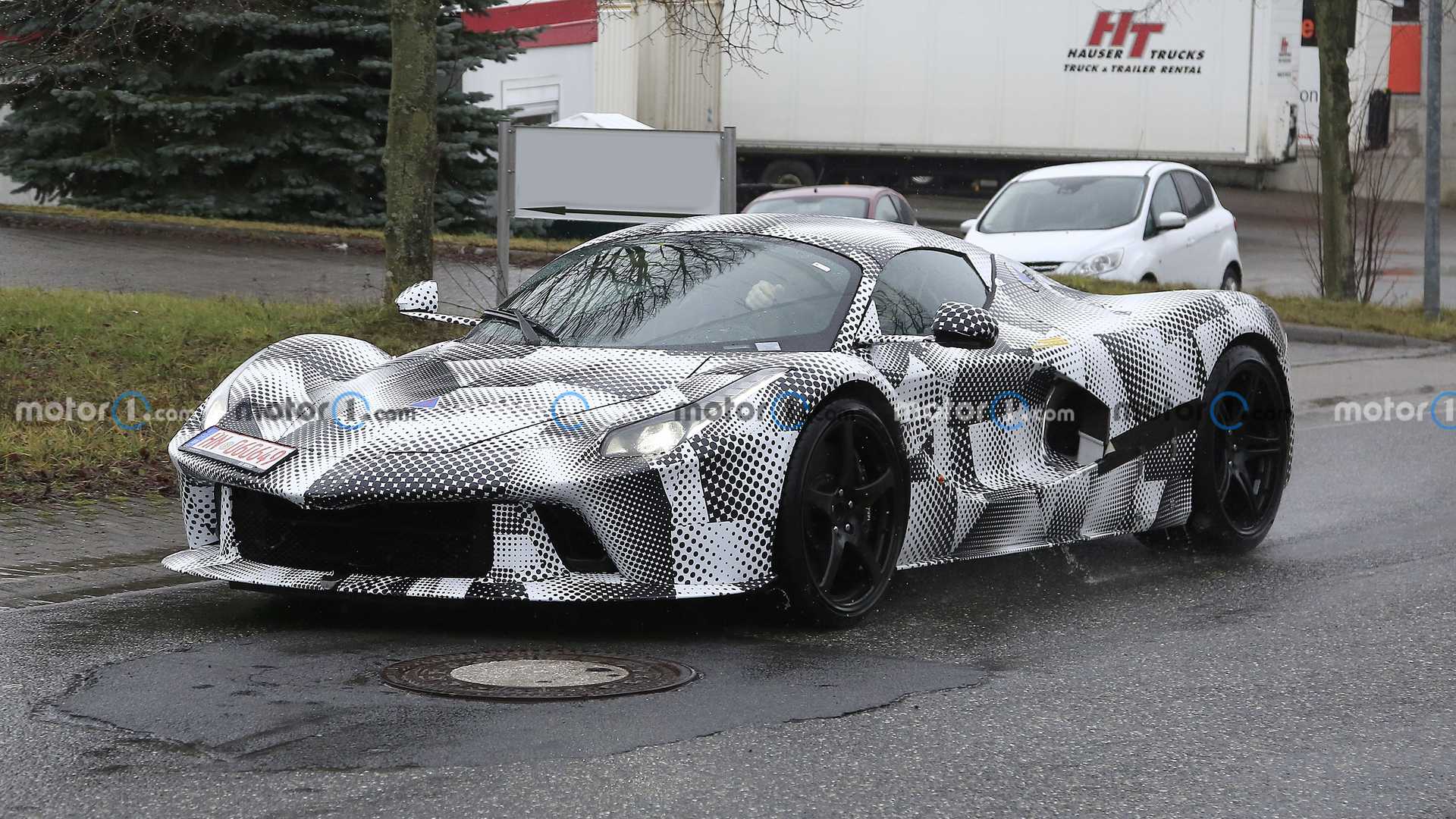 SURGEM NOVAS FOTOS FLAGRANTES DO PRÓXIMO MONSTRO DA FERRARI, foto 3
