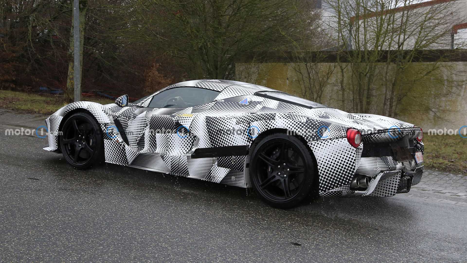 SURGEM NOVAS FOTOS FLAGRANTES DO PRÓXIMO MONSTRO DA FERRARI, foto 6