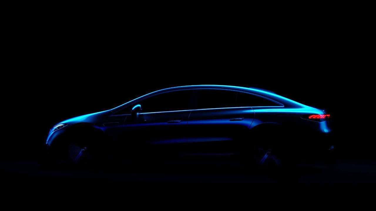 NOVO MERCEDES-BENZ EQS REVELA SEU PERFIL EM UM NOVO TEASER, foto 1