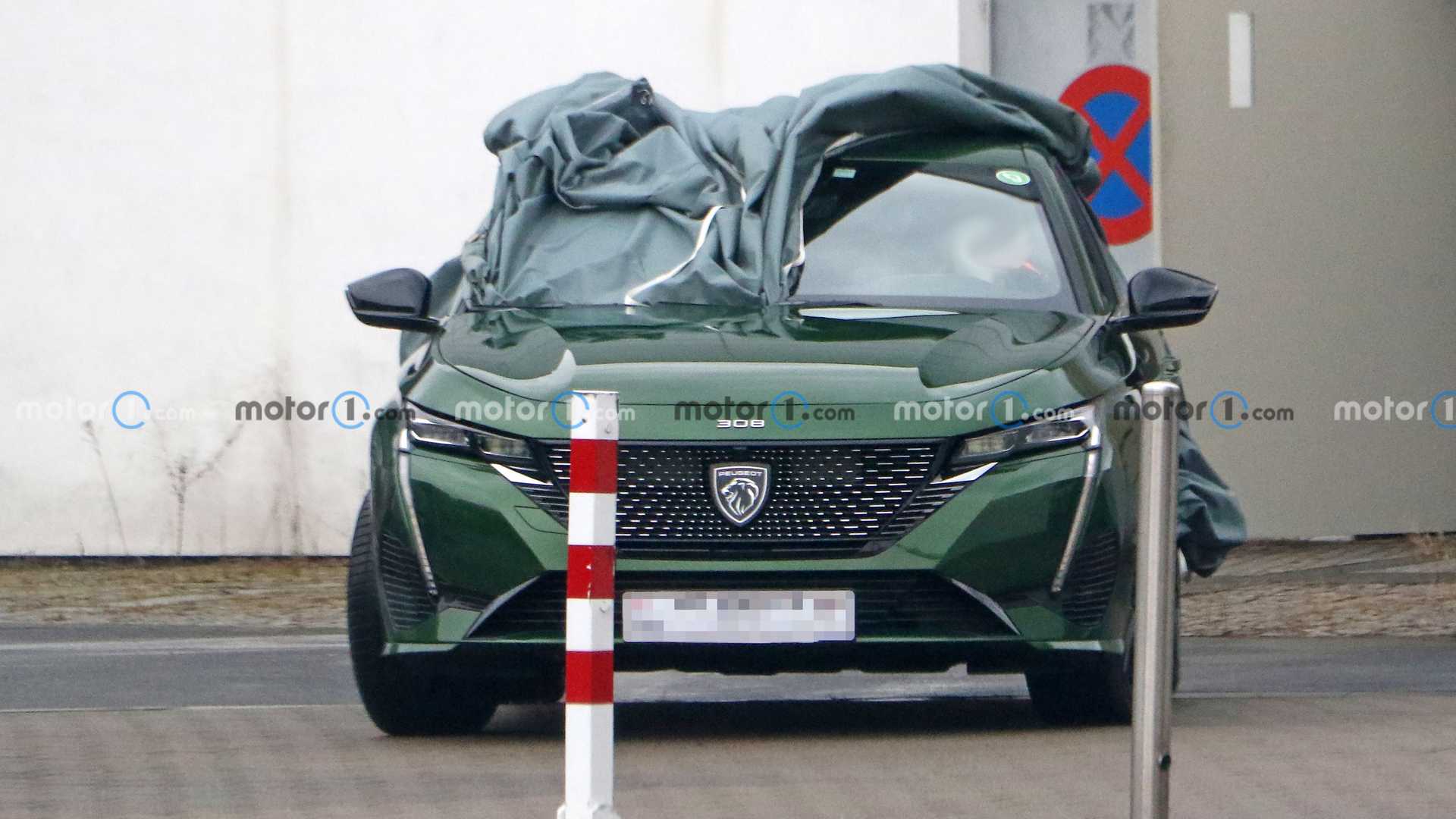 NOVO PEUGEOT 308 FOTOGRAFADO DESPIDO DE CAMUFLAGEM, foto 2