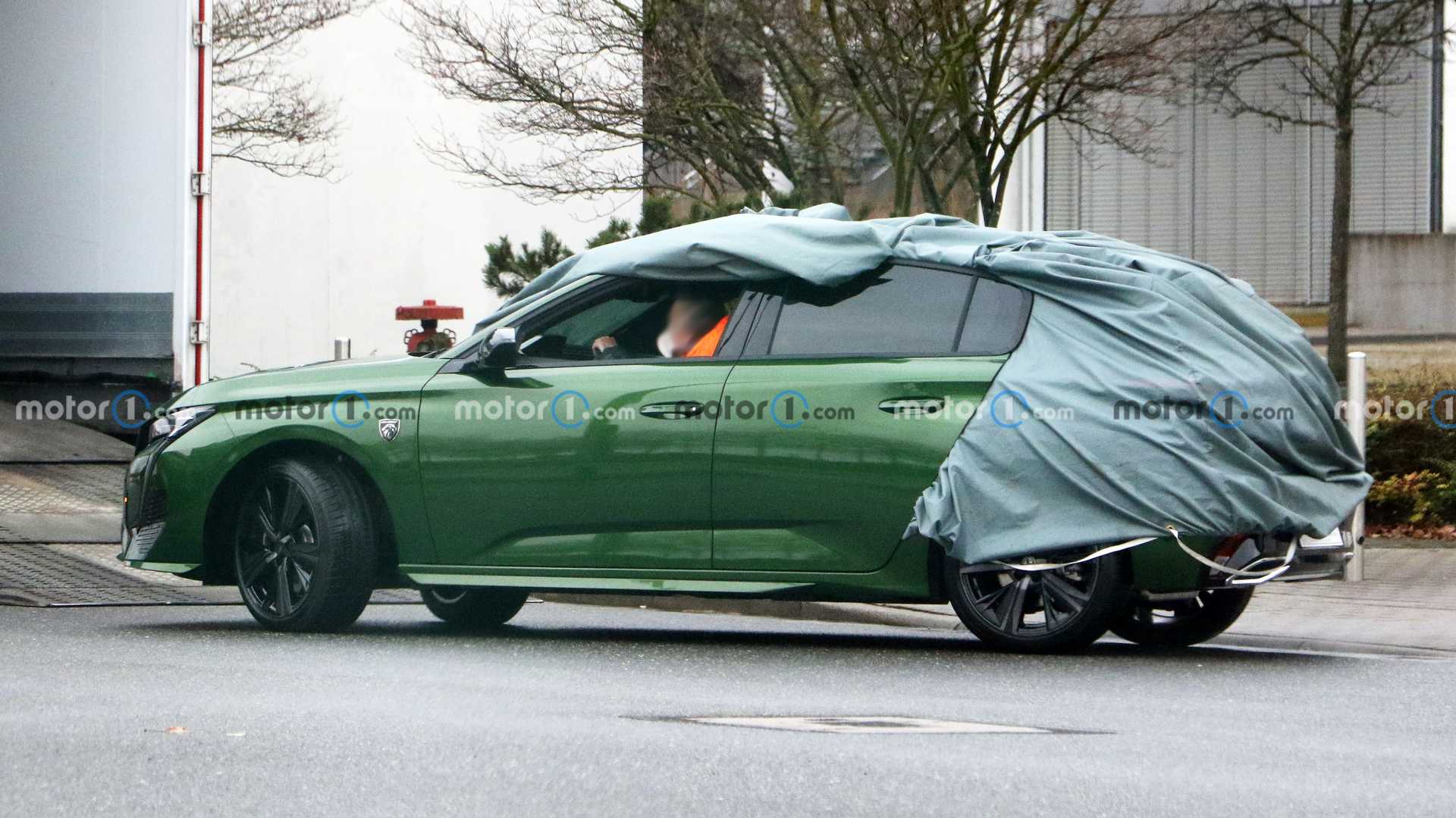 NOVO PEUGEOT 308 FOTOGRAFADO DESPIDO DE CAMUFLAGEM, foto 11