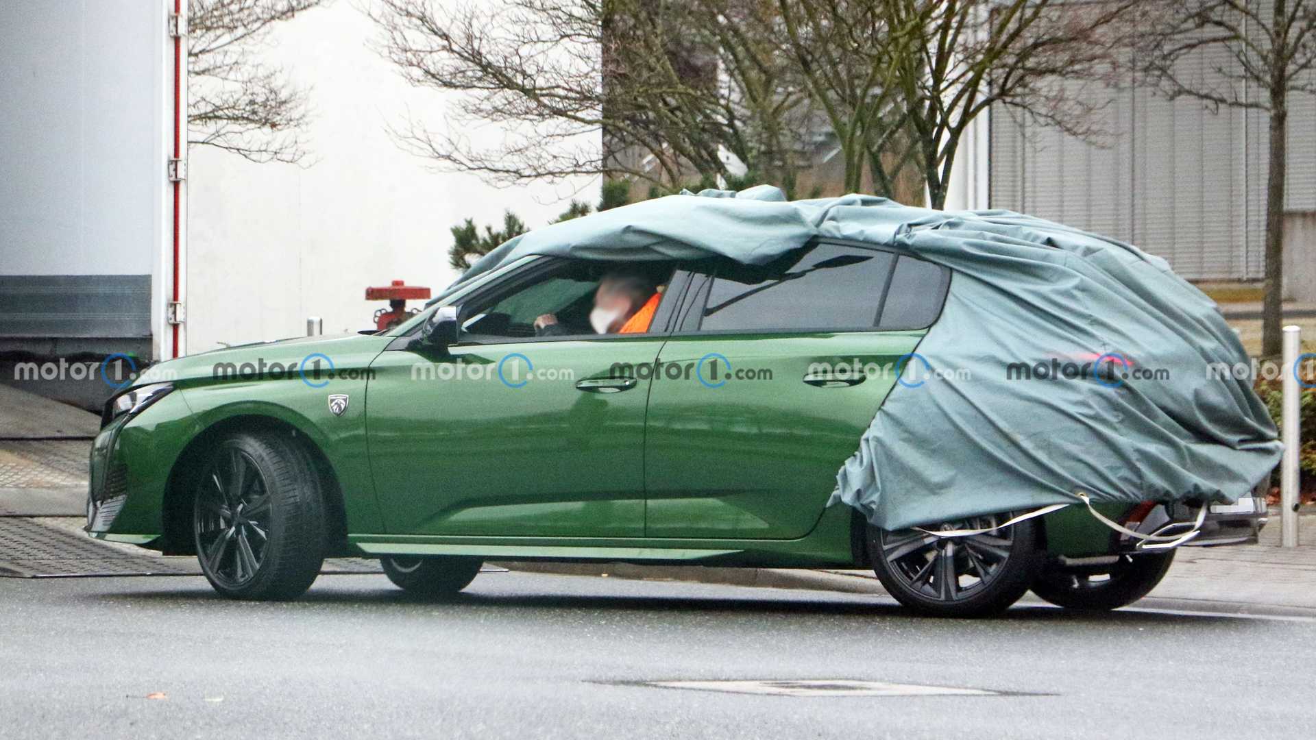 NOVO PEUGEOT 308 FOTOGRAFADO DESPIDO DE CAMUFLAGEM, foto 12