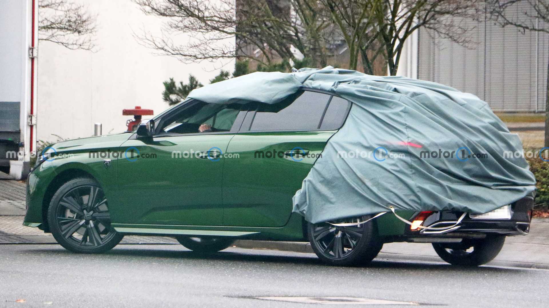 NOVO PEUGEOT 308 FOTOGRAFADO DESPIDO DE CAMUFLAGEM, foto 13