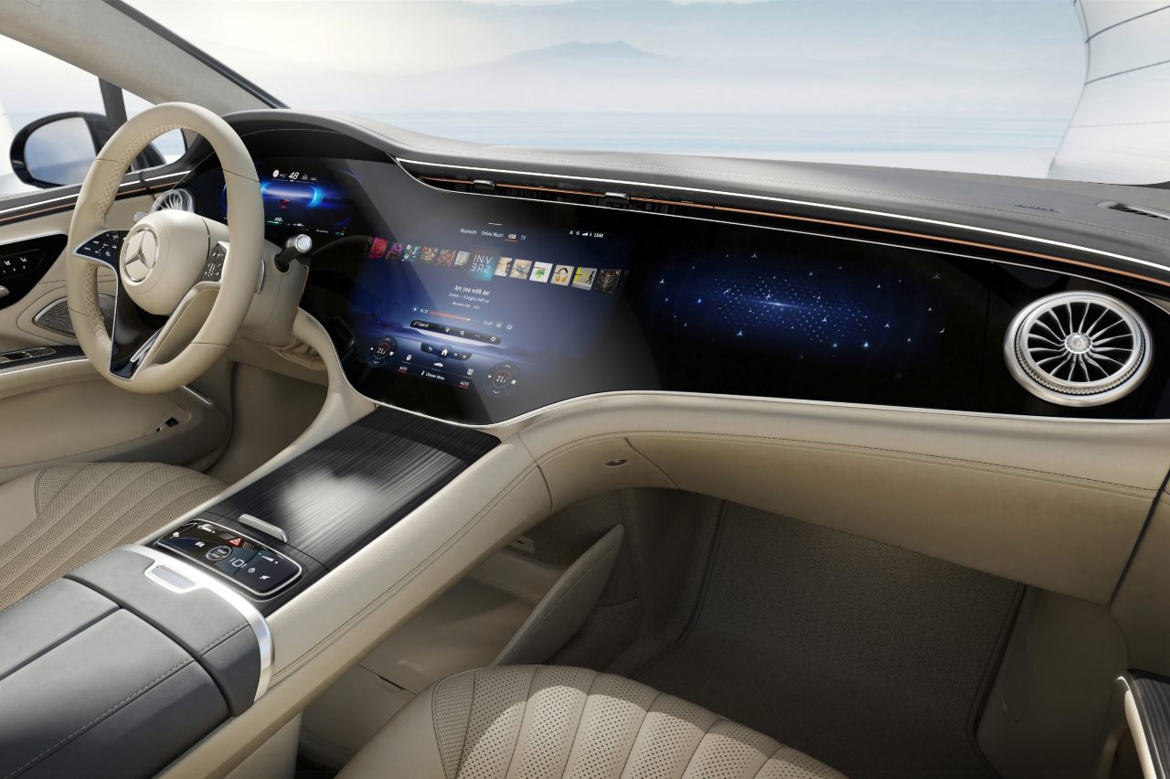 MERCEDES-BENZ REVELA O INTERIOR DO EQS COM E SEM A GRANDE TELA, foto 2