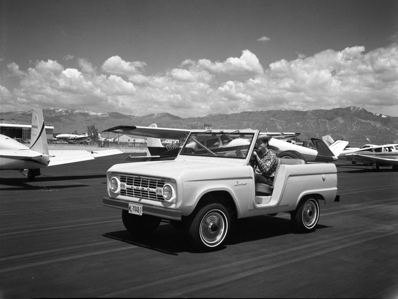 FORD BRONCO: COMO O 4X4 RAIZ AVANÇOU PARA A CIDADE, foto 1