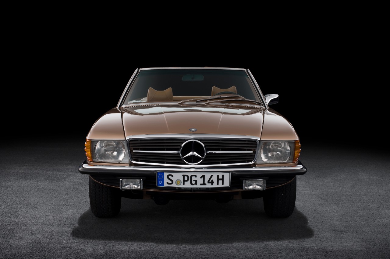 O MERCEDES-BENZ SL DA GERAÇÃO R107 CUMPRE 50 ANOS, foto 2