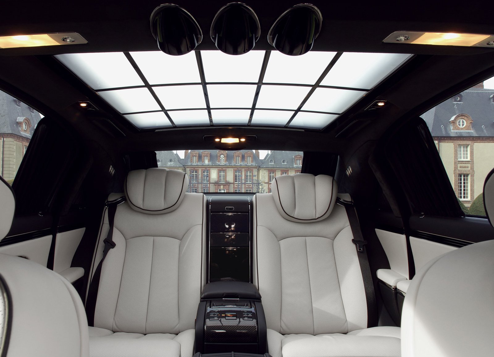 MAYBACH CELEBRA SEUS 100 ANOS COM O ADIANTAMENTO DE UM NOVO S CLASS V12, foto 8