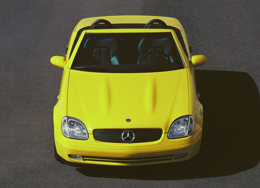 MERCEDES-BENZ SLK R170 CHEGA AOS 25 ANOS E CONTINUA SENDO ADMIRÁVEL, foto 7